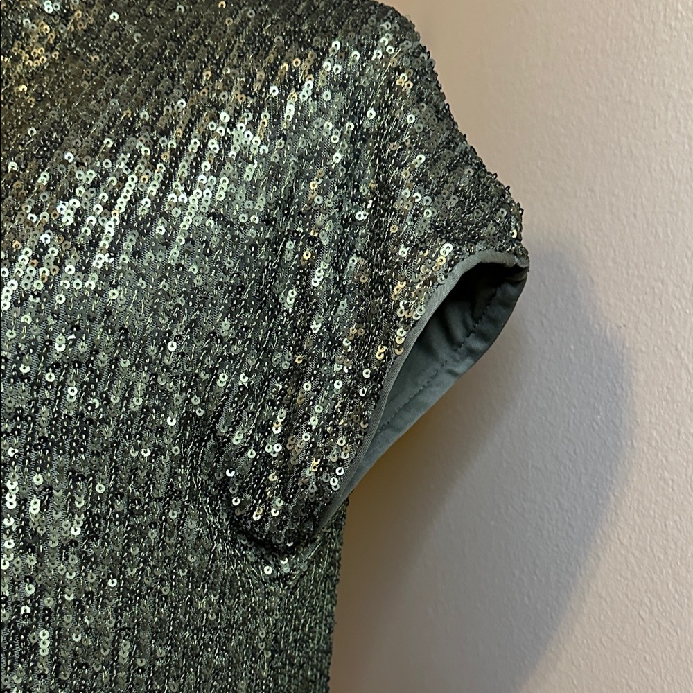 NWOT Cable & Gauge Olive Green Sequin Top - Picture 4 of 8